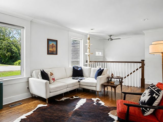 222 Blackman Rd, Nashville, TN 37211