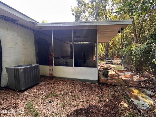 1225 34th Street, Gulfport, MS 39501