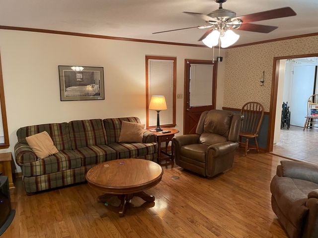 106 Springhill Dr., Hattiesburg, MS 39402