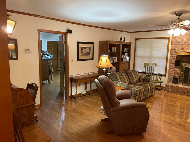 106 Springhill Dr., Hattiesburg, MS 39402