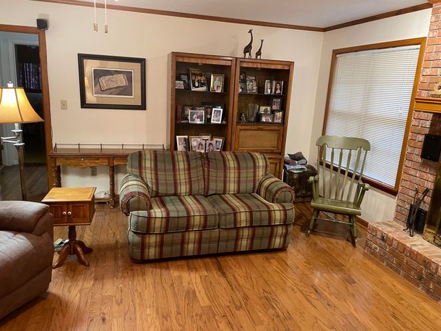 106 Springhill Dr., Hattiesburg, MS 39402