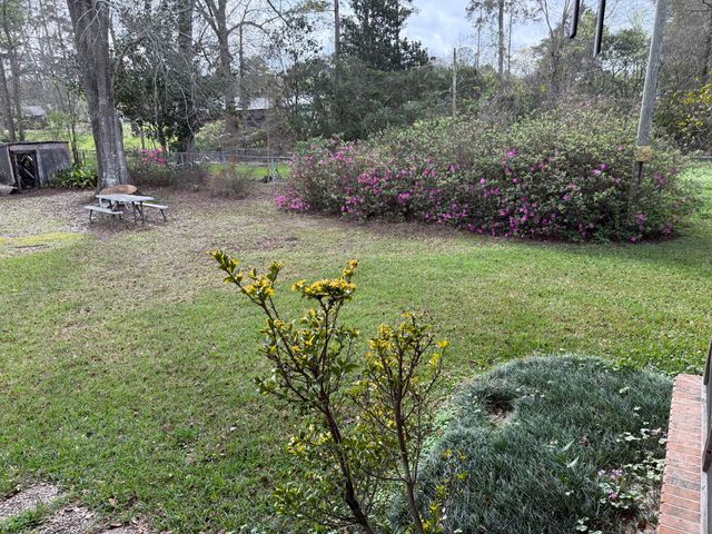 106 Springhill Dr., Hattiesburg, MS 39402