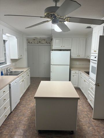 106 Springhill Dr., Hattiesburg, MS 39402