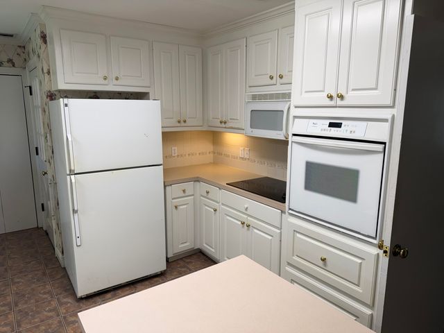 106 Springhill Dr., Hattiesburg, MS 39402