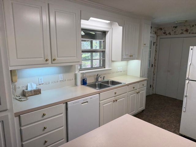 106 Springhill Dr., Hattiesburg, MS 39402