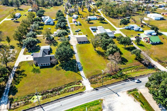 2527 Bayou Blue Rd, Houma, LA 70364