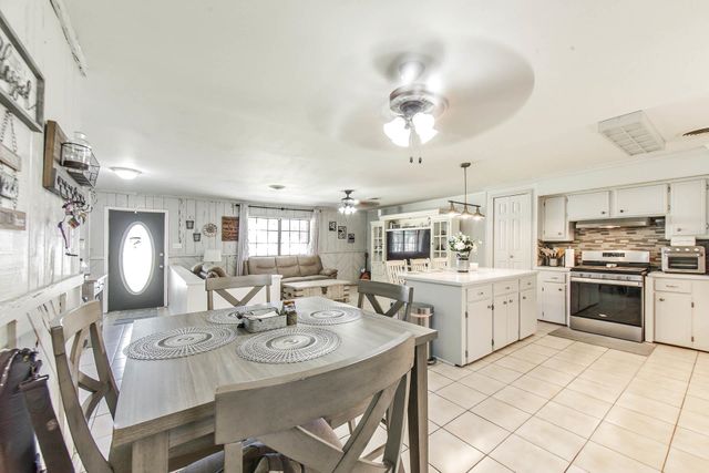 2527 Bayou Blue Rd, Houma, LA 70364