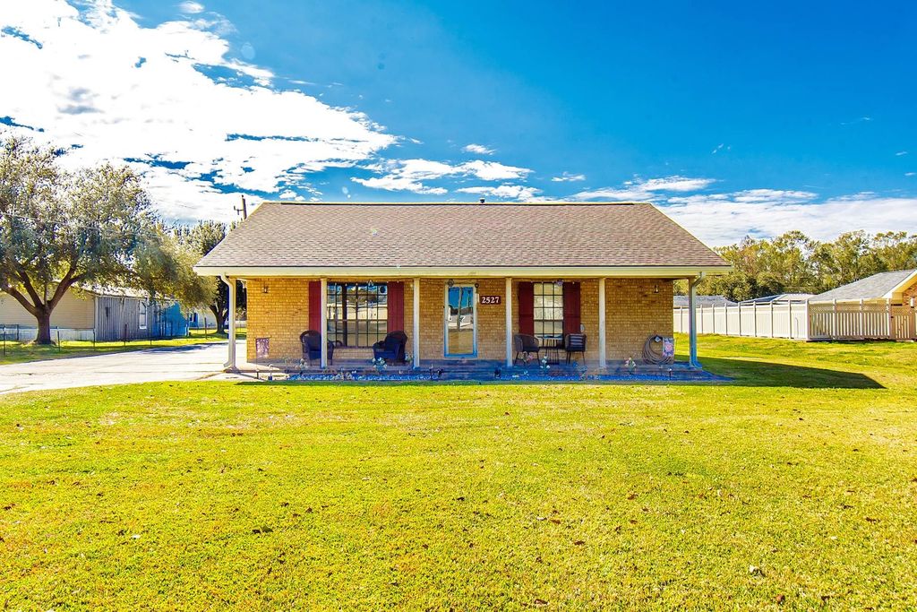 2527 Bayou Blue Rd, Houma, LA 70364