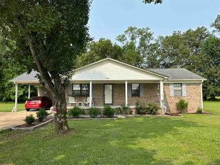 3842 HWY 22 HWY N, Adamsville, TN 38310
