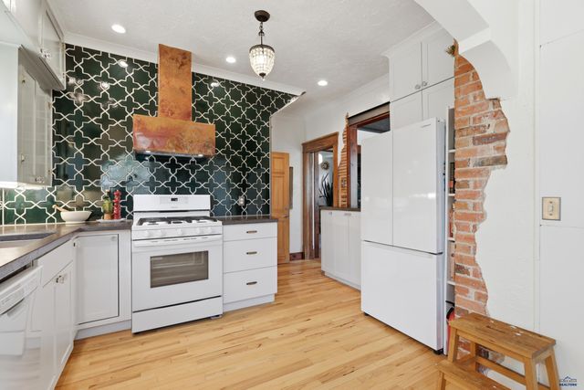 209 ST FRANCIS, Rapid City, SD 57701