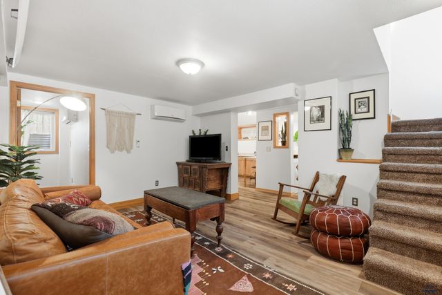 209 ST FRANCIS, Rapid City, SD 57701