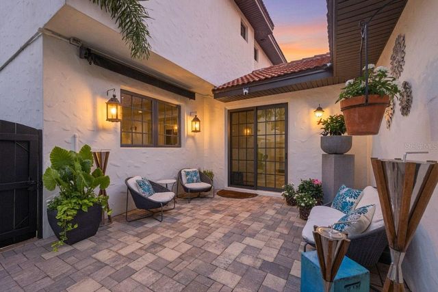 2319 7TH STREET N, St Petersburg, FL 33704
