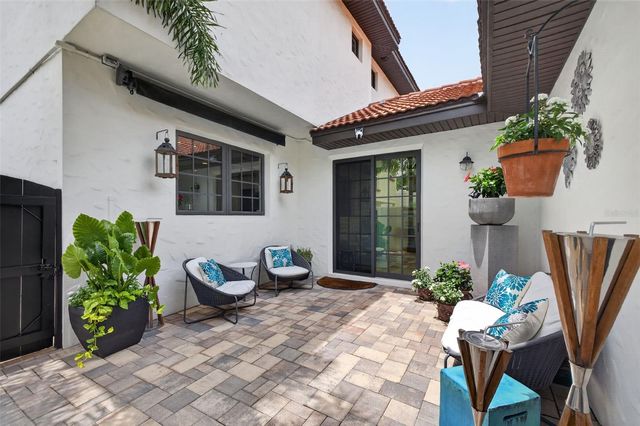 2319 7TH STREET N, St Petersburg, FL 33704