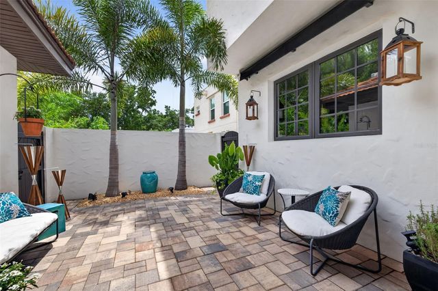 2319 7TH STREET N, St Petersburg, FL 33704