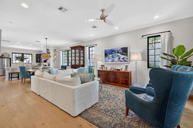 2319 7TH STREET N, St Petersburg, FL 33704