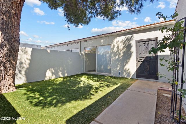 2747 W Anklam Rd Apt E, Tucson, AZ 85745