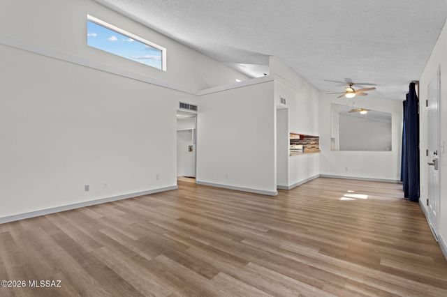 2747 W Anklam Rd Apt E, Tucson, AZ 85745
