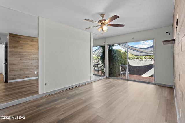 2747 W Anklam Rd Apt E, Tucson, AZ 85745