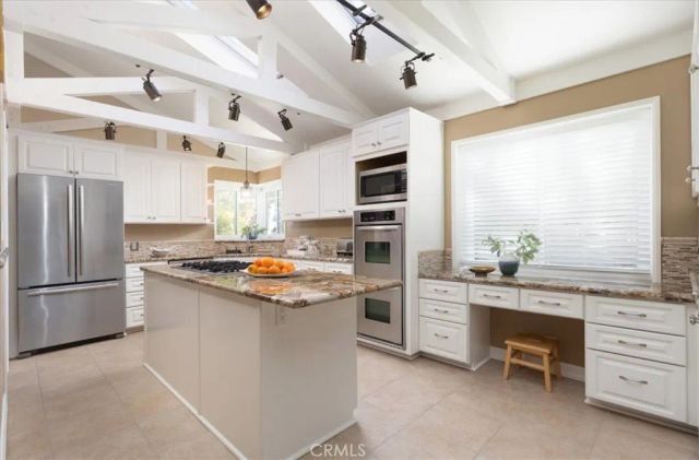 2115 N Baker Street, Santa Ana, CA 92706