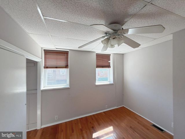 2542 S SARTAIN ST, Philadelphia, PA 19148