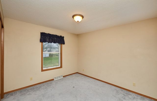 604 Northview Drive, Dallas Center, IA 50063