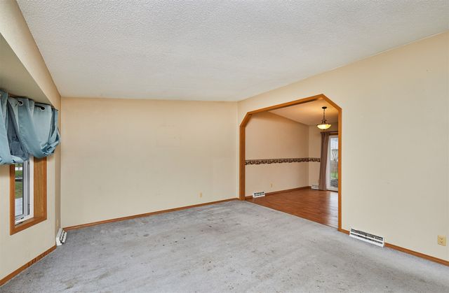 604 Northview Drive, Dallas Center, IA 50063