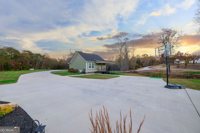 553 New Home Road, Trenton, GA 30752