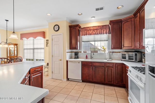 32 Newport Street, Barnegat, NJ 08005