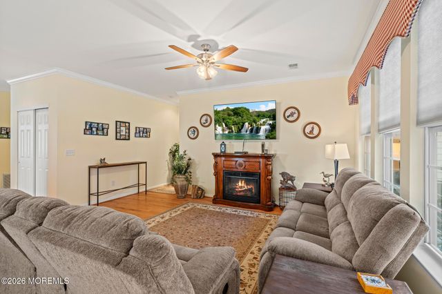 32 Newport Street, Barnegat, NJ 08005