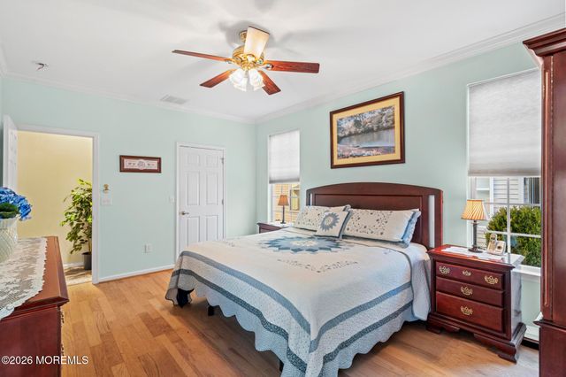 32 Newport Street, Barnegat, NJ 08005