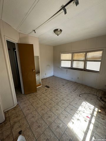 25110 Ada Mae, San Antonio, TX 78257