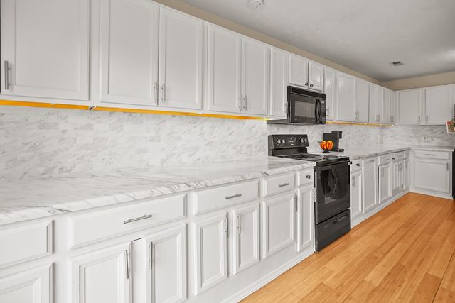 1309 Strawbridge Place, Orrville, OH 44667