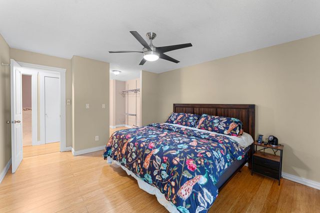 2800 Hamline Avenue N 313, Roseville, MN 55113