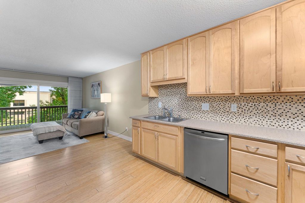 2800 Hamline Avenue N 313, Roseville, MN 55113 — photo 4
