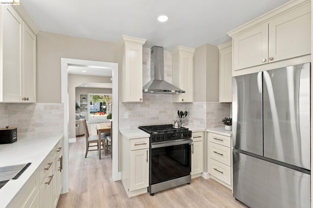 1359 Elm St, Pittsburg, CA 94565