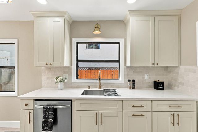 1359 Elm St, Pittsburg, CA 94565