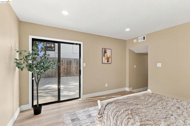 1359 Elm St, Pittsburg, CA 94565