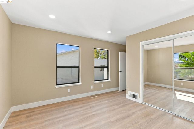 1359 Elm St, Pittsburg, CA 94565