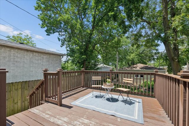 913 Highland Avenue, Oak Park, IL 60304
