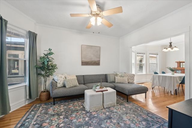 913 Highland Avenue, Oak Park, IL 60304