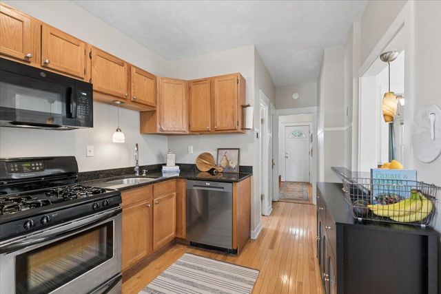 913 Highland Avenue, Oak Park, IL 60304