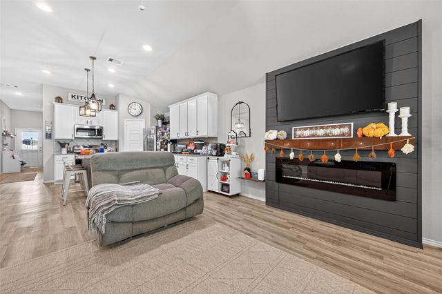 306 Wisteria Manor Street, Magnolia, TX 77354