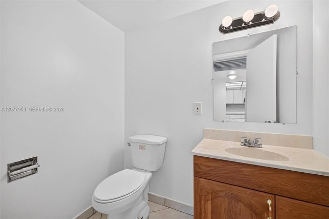 401 Golden Isles Drive 708, Hallandale Beach, FL 33009