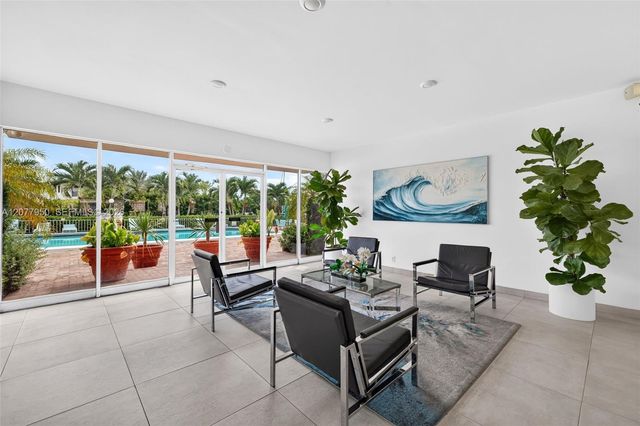 401 Golden Isles Drive 708, Hallandale Beach, FL 33009