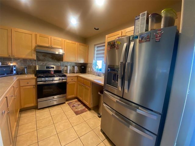 951 Glen Drive, Bullhead City, AZ 86442
