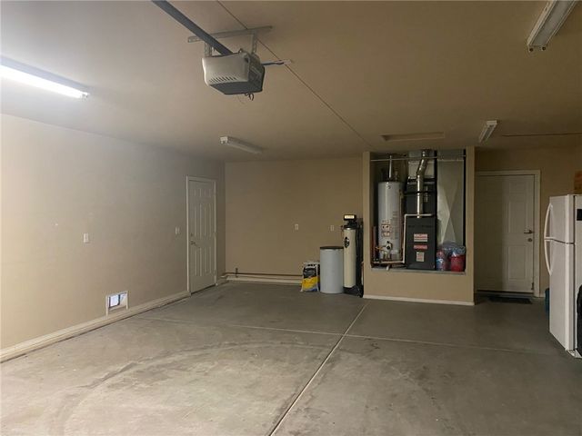 951 Glen Drive, Bullhead City, AZ 86442