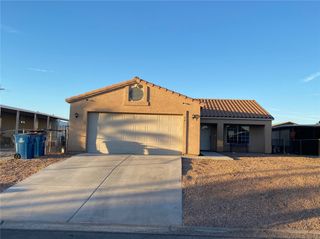 951 Glen Drive, Bullhead City, AZ 86442