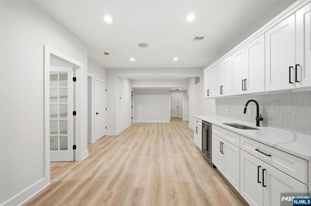 25 Claremont Avenue, Livingston, NJ 07039