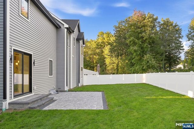 25 Claremont Avenue, Livingston, NJ 07039