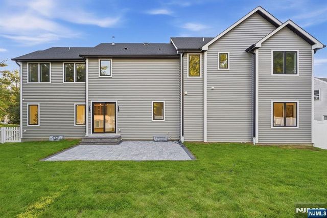 25 Claremont Avenue, Livingston, NJ 07039